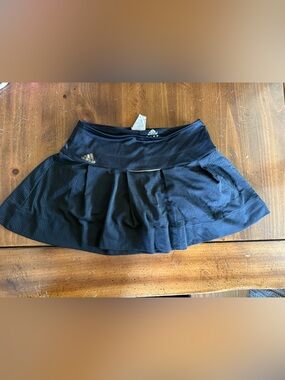 adidas Vintage Clima365 Black Athletic Skort with Gold Logo